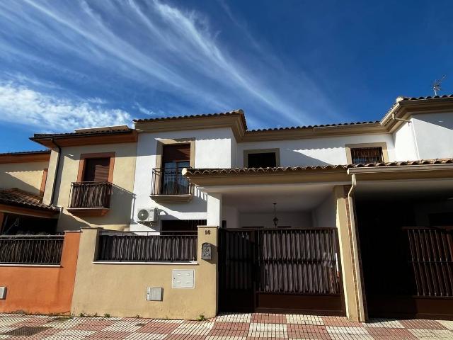 Casa adosada en Venta en La Victoria