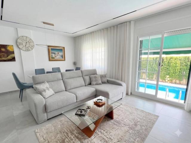 Casa adosada en Venta en La Xinesca