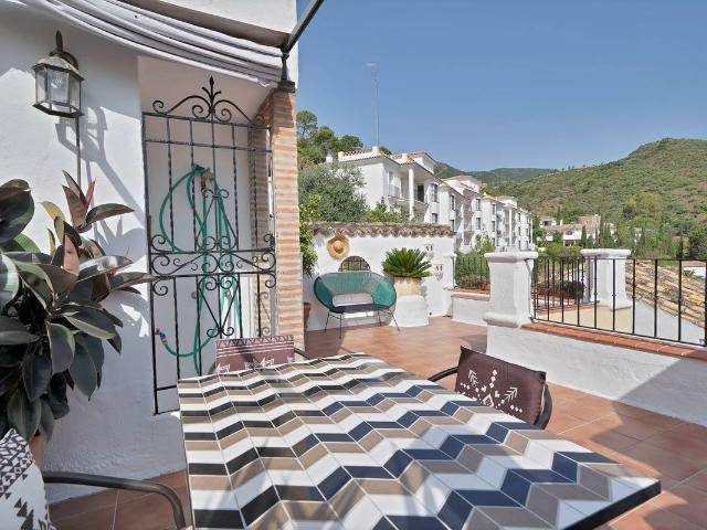 Casa adosada en Venta en La Zagaleta