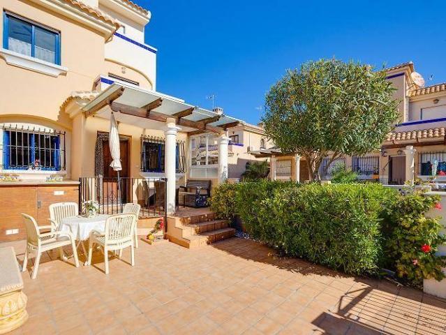 Casa adosada en Venta en La Zenia