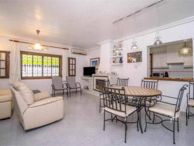 Casa adosada en Venta en La Zenia