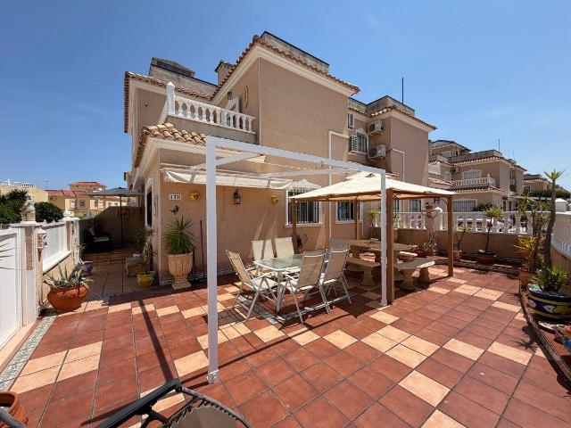Casa adosada en Venta en La Zenia