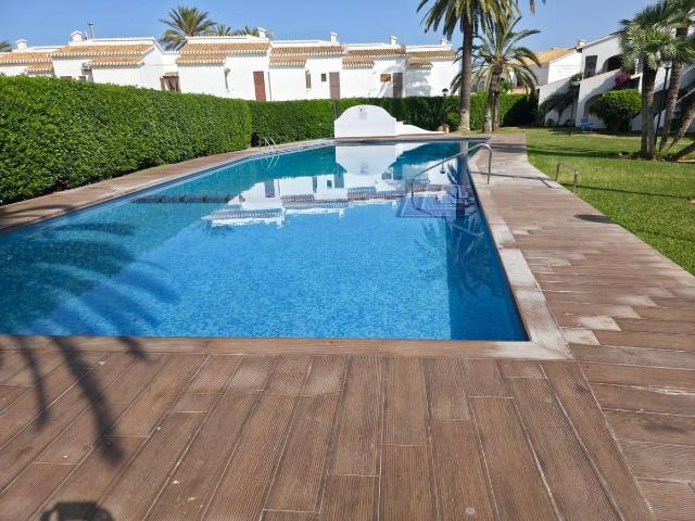 Casa adosada en Venta en L'Almadrava L'Estanyó