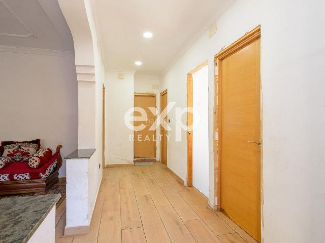 Casa adosada en venta en Langreo, Sama. EDIFICIO DE 3 PLANTAS CON 3 VIVIENDAS INDEPENDIENTES Y VISTAS AL VALLE. Casas adosadas.