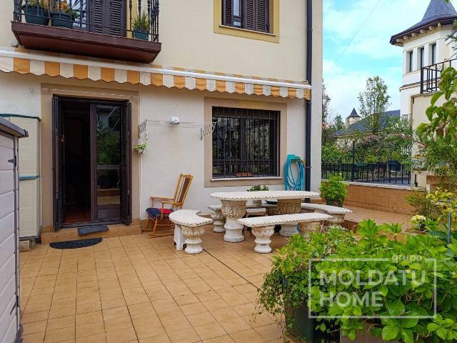 Casa adosada en Venta en Lapice Larreaundi Olaberria Meaka
