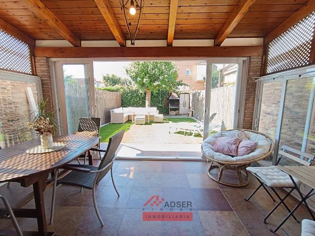 Casa adosada en Venta en Lardero