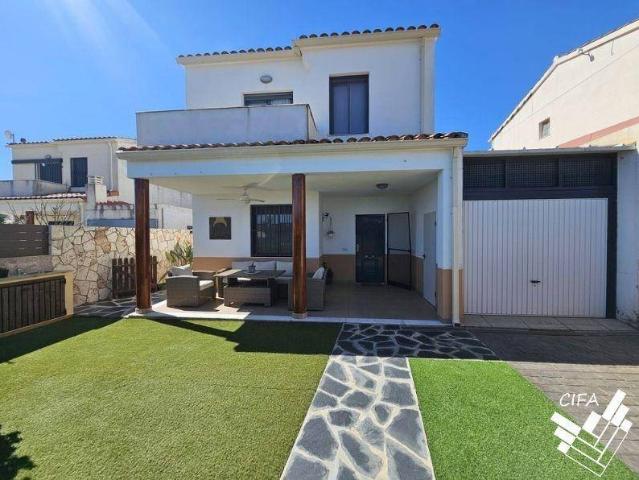 Casa adosada en Venta en Las Atalayas Urmi Cerro de Mar