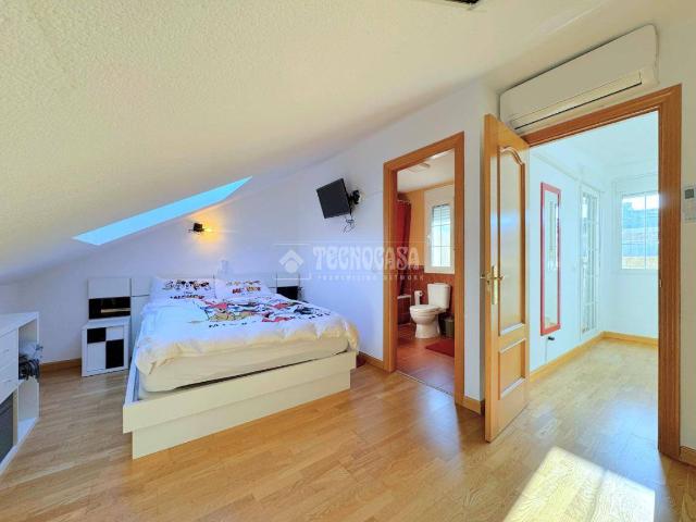 Casa adosada en Venta en Las Castañeras Bulevar