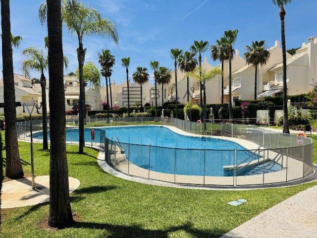 Casa adosada en Venta en Las Chapas Alicate Playa