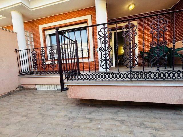 Casa adosada en Venta en Las Lomas Las Yucas