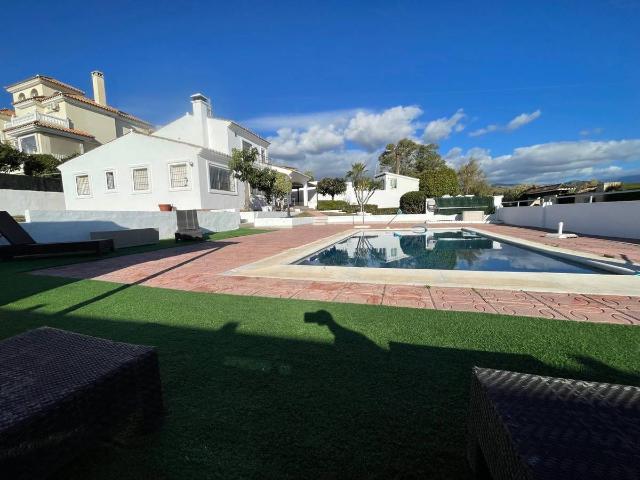 Casa adosada en Venta en Las Lomas