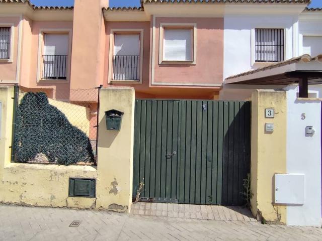 Casa adosada en Venta en Lebrija