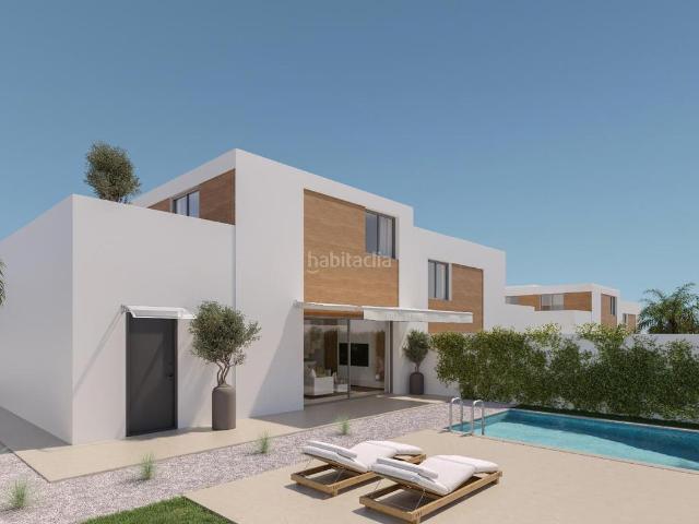 Casa adosada en venta en León, San Esteban. Chalets en Carbajal El Mirador Homes. Casas adosadas.