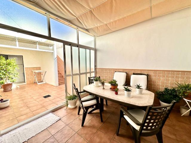 Casa adosada en Venta en Lepe