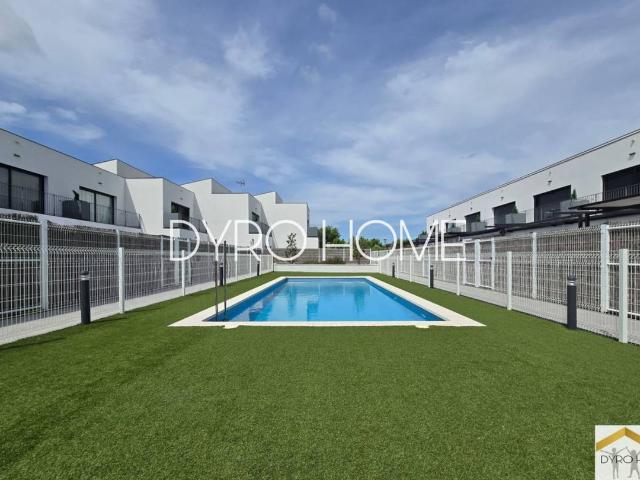 Casa adosada en Venta en Les Cabanyes