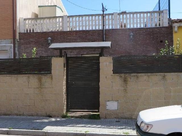 Casa adosada en Venta en Les Fonts