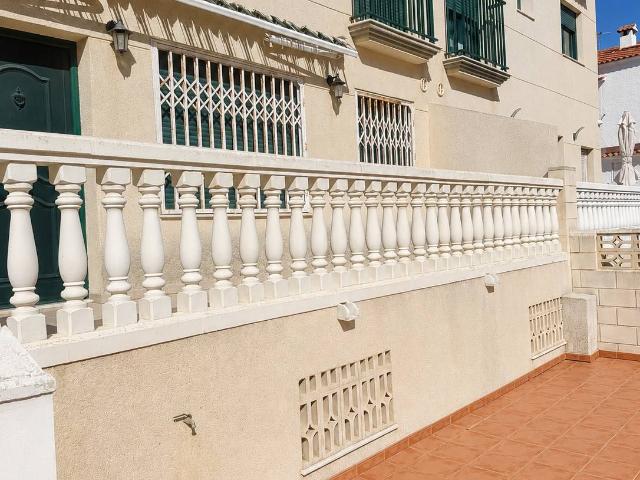 Casa adosada en Venta en Les Palmeres