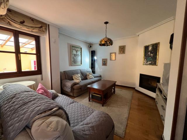 Casa adosada en venta en Llanera. Bonito adosado Urbanizacion la Fresneda. Casas adosadas.