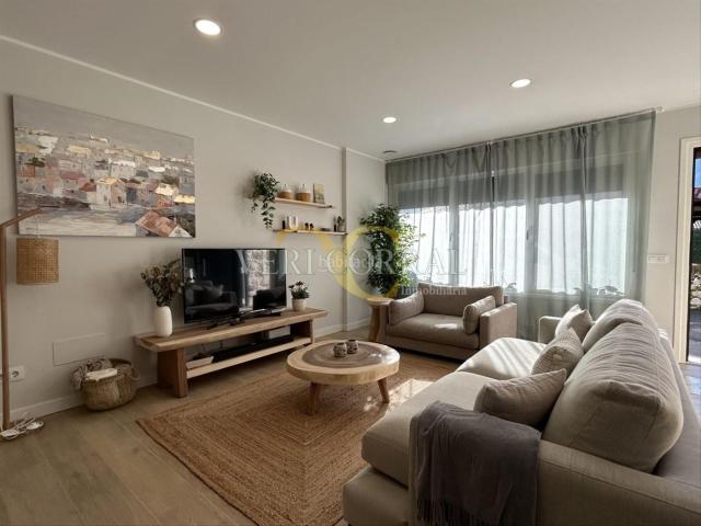 Casa adosada en venta en Llanes, Cué San Roque Andrín. Exclusiva Precioso e impecable adosado en Andrín. Casas adosadas.