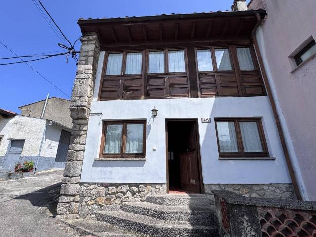 Casa adosada en Venta en Llanes pueblo