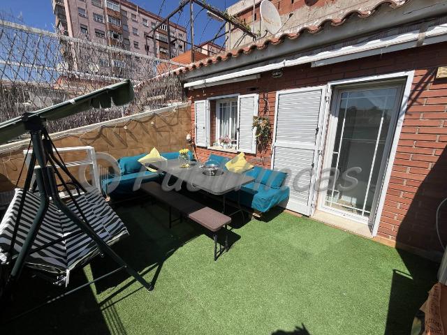 Casa adosada en Venta en Llefià