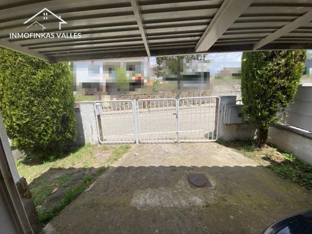 Casa adosada en venta en Lliçà de Vall. GRAN CASA CENTRICA ADOSADA CON 4 DORMITORIOS, PATIO, GARAJE Y TERRAZA CON VISTAS EN LLIÇA DE VALL. Casas adosadas Lliçà de.