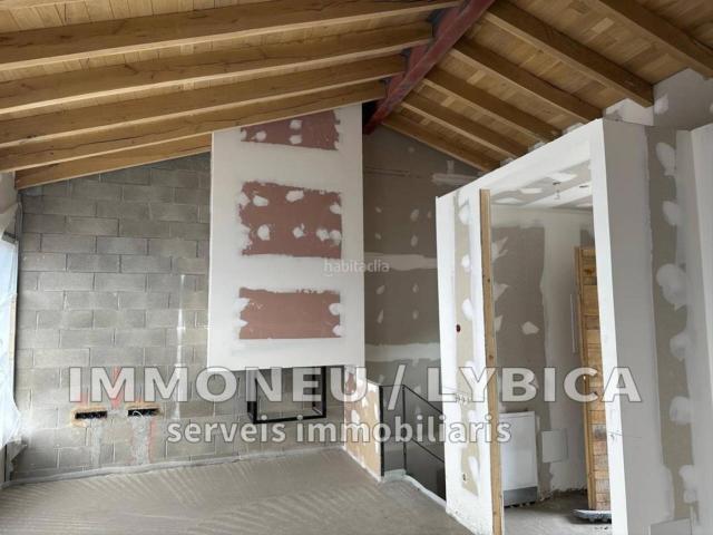 Casa adosada en venta en Llívia Pirineos. OBRA NUEVA en Llívia. Casas adosadas.