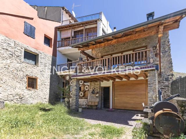 Casa adosada en Venta en Llívia