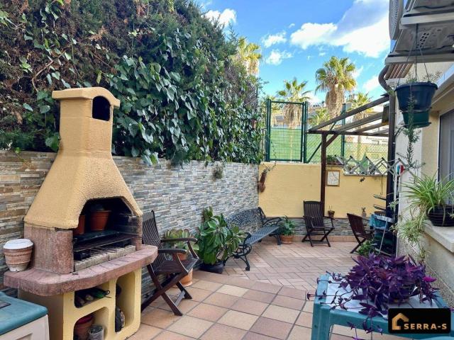 Casa adosada en venta en Lloret de Mar, Fenals Costa Brava. FANTÁSTICA CASA ADOSADA CON PISCINA, JARDÍN Y PARKING. Casas adosadas Lloret de.