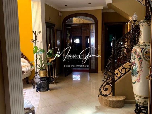 Casa adosada en venta en Lucena, El Carmen La Barrera. Espectacular casa adosada en Lucena, Cordoba. Casas adosadas.