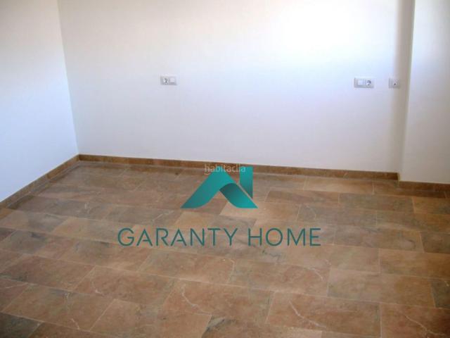 Casa adosada en venta en Lucena, El Valle. Chalet adosado nuevo con garaje en Ronda del Valle, Lucena. Casas adosadas.