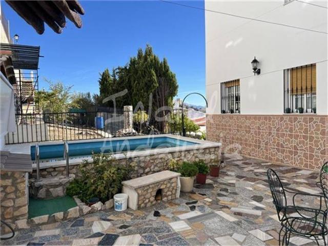 Casa adosada en Venta en Luque