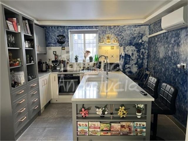 Casa adosada en venta en Moclín. Casas adosadas.