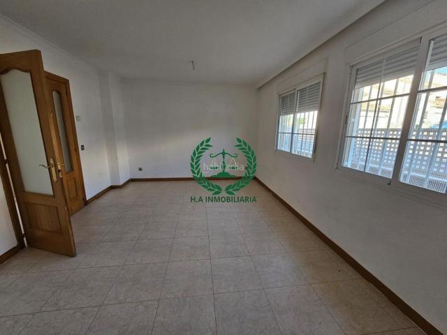 Casa adosada en venta en Molar El. CHALET EN VENTA EN PEDREZUELA. Casas adosadas Molar.