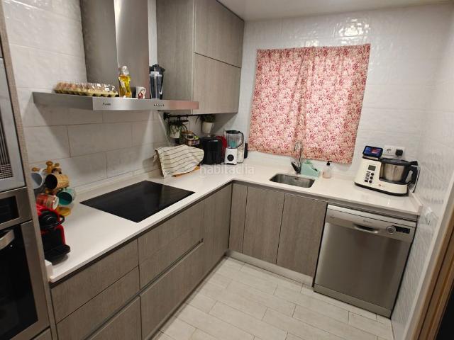 Casa adosada en venta en Mollet del Vallès, Col·legis Nous. CASA UNIFAMILIAR EN PLANTA ÚNICA.3 HAB, CHIMENEA, PATIO Y SOLARIUM. Casas adosadas Mollet del.