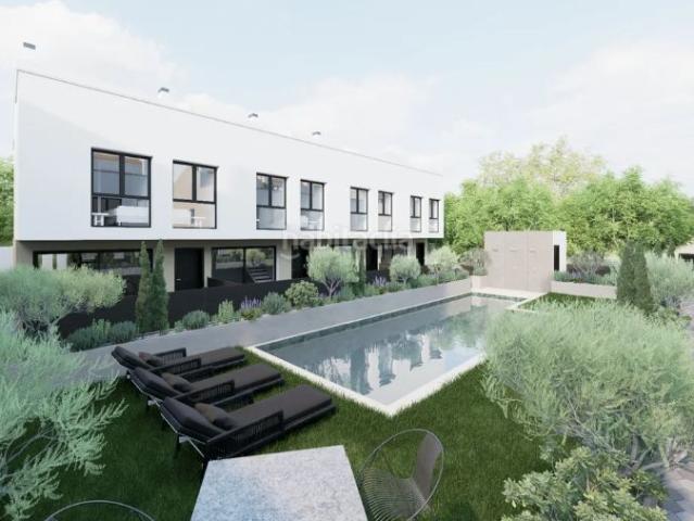 Casa adosada en venta en Moncofa, Moncófar Pueblo. Estupenda Promoción de adosados en Moncófar, ven a visitarlos. Casas adosadas.