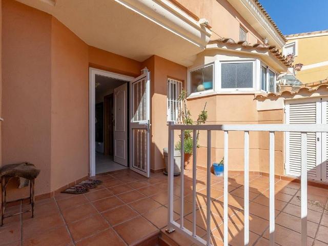 Casa adosada en Venta en Moncada