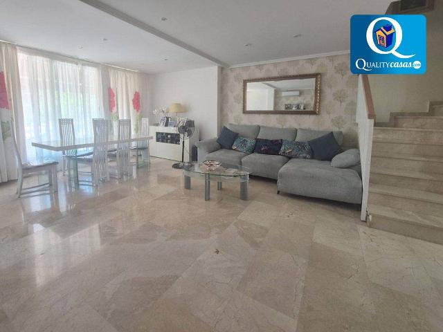 Casa adosada en Venta en Monforte del Cid