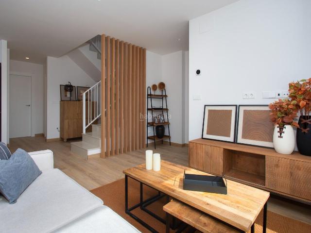 Casa adosada en venta en Monforte del Cid. ADOSADOS DE NUEVA CONSTRUCCIÓN EN MONFORTE DEL CID. Casas adosadas Monforte del.