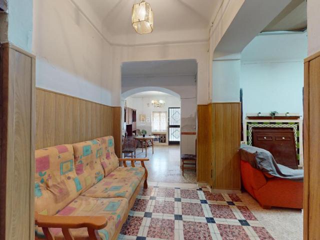 Casa adosada en venta en Monforte del Cid. CASA PARA REFORMAR EN EL CENTRO DE MONFORTE DEL CID. Casas adosadas Monforte del.