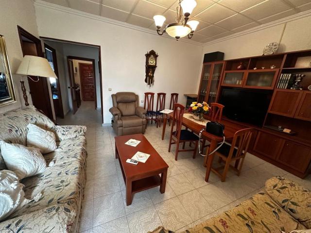 Casa adosada en venta en Monòver. Adosado para entrar y vivir en Casas del Señór Monovar. Casas adosadas.