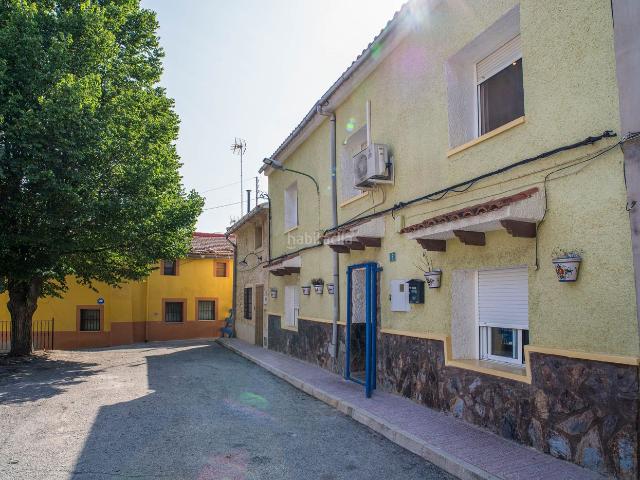 Casa adosada en venta en Monòver. Casas adosadas.