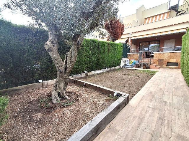 Casa adosada en venta en Mont Roig del Camp, de 87 m² 4 habitaciones por 309.000