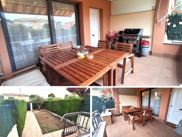 Casa adosada en venta en Mont roig del Camp, Platja de Mont roig Costa Dorada. Adosado de 187m de 4 dormitorios en Urb. Solemio. Casas adosadas Mont roig del.
