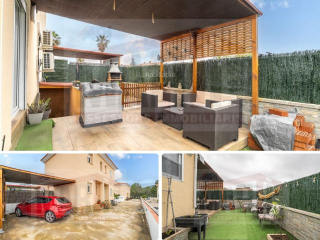 Casa adosada en venta en Mont roig del Camp, Platja de Mont roig Costa Dorada. Adosado en venta en MontRoig Del Camp, 3 dormitorios. Casas adosadas Mont roig del.