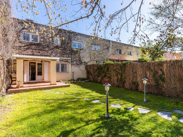Casa adosada en Venta en Monte Rozas