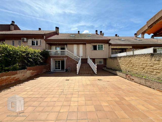 Casa adosada en Venta en Monte Rozas