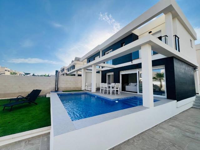 Casa adosada en Venta en Monte y Mar