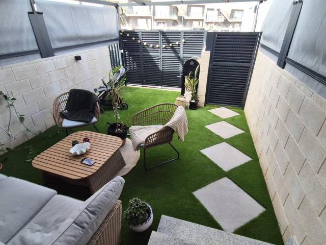 Casa adosada en Venta en Monte y Mar
