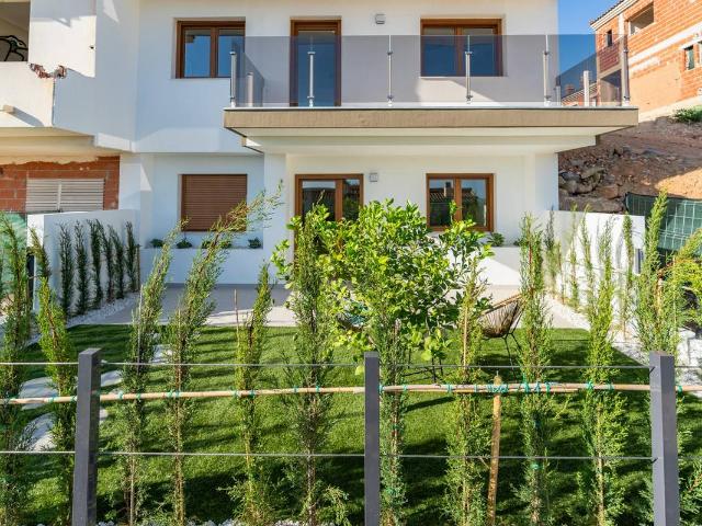 Casa adosada en Venta en Montebello Nou Espai